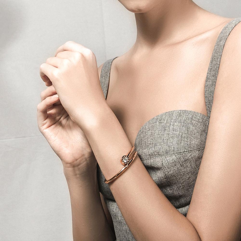 Nail Crossover Bangle